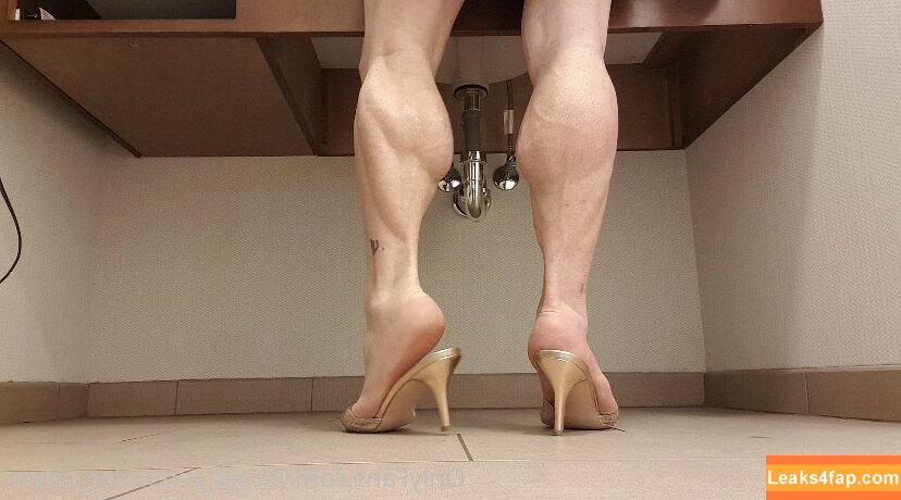 laceys_muscular_calves /  leaked photo photo #0031