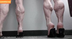 laceys_muscular_calves photo #0016