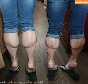 laceys_muscular_calves photo #0036