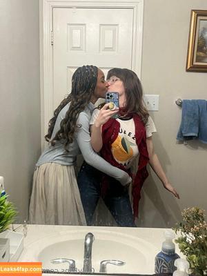laceyswan photo #0018