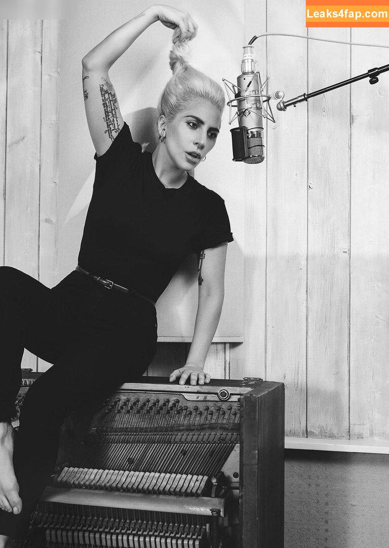 Lady Gaga / ladygaga leaked photo photo #0838