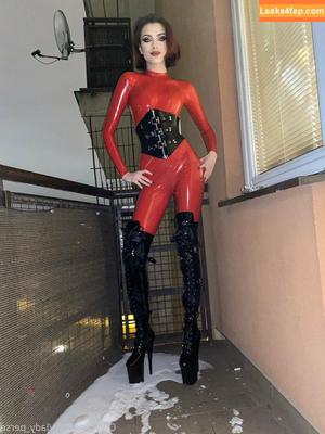 Lady Perse photo #0043