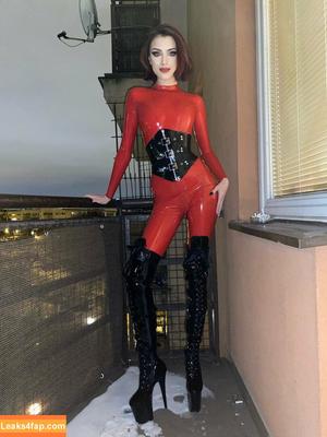 Lady Perse photo #0046
