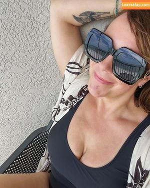Lady Ruby photo #0005