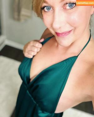 Lady Ruby photo #0013