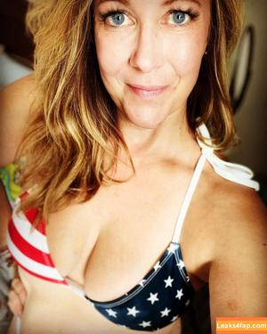 Lady Ruby photo #0021