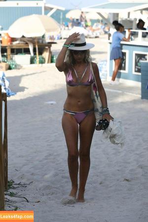 Lady Victoria Hervey photo #0035