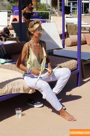 Lady Victoria Hervey фото #0082