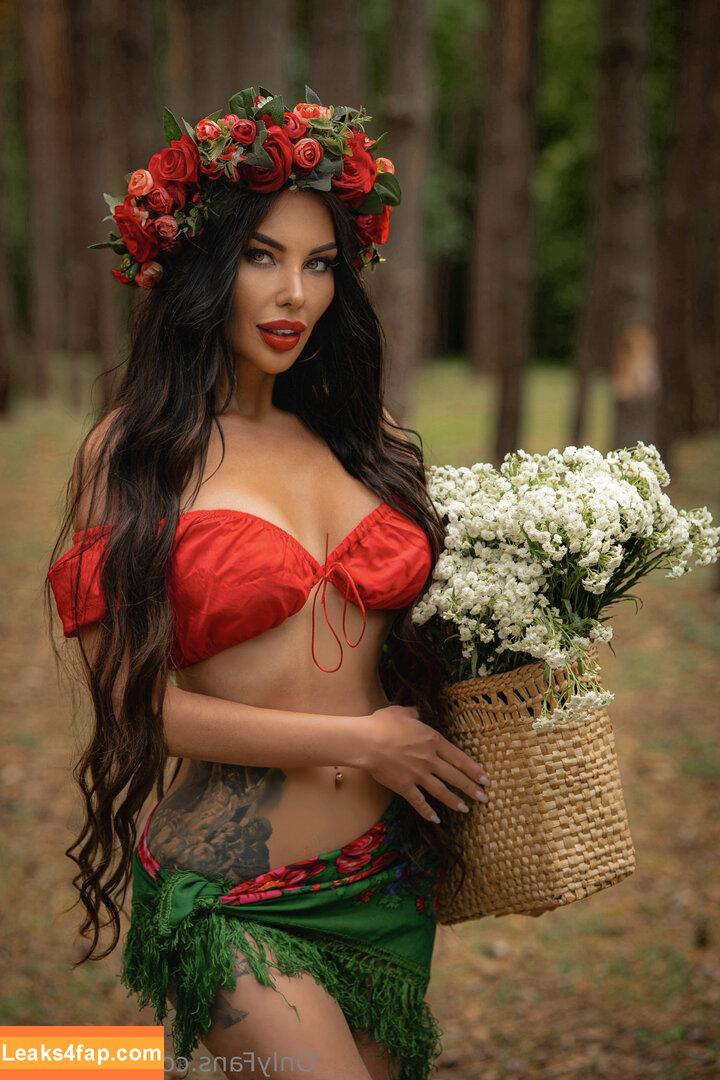 lady.xana / xanaofficial_ leaked photo photo #0010