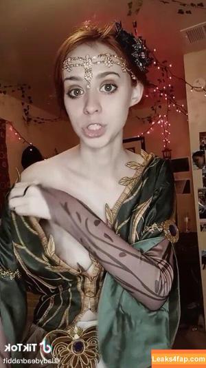 Ladydeadrabbit photo #0027