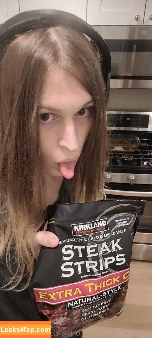 ladysatyr2077 /  leaked photo photo #0015