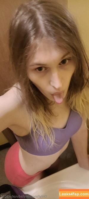 ladysatyr2077 photo #0008