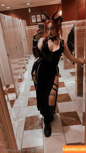 ladyserpent photo #0010