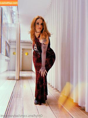 ladyserpent photo #0015