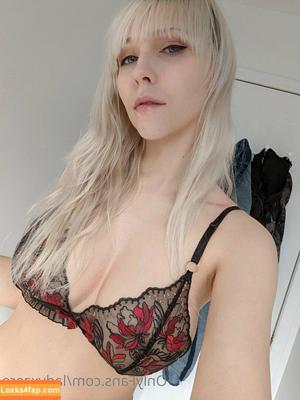 Ladyxzero photo #0001
