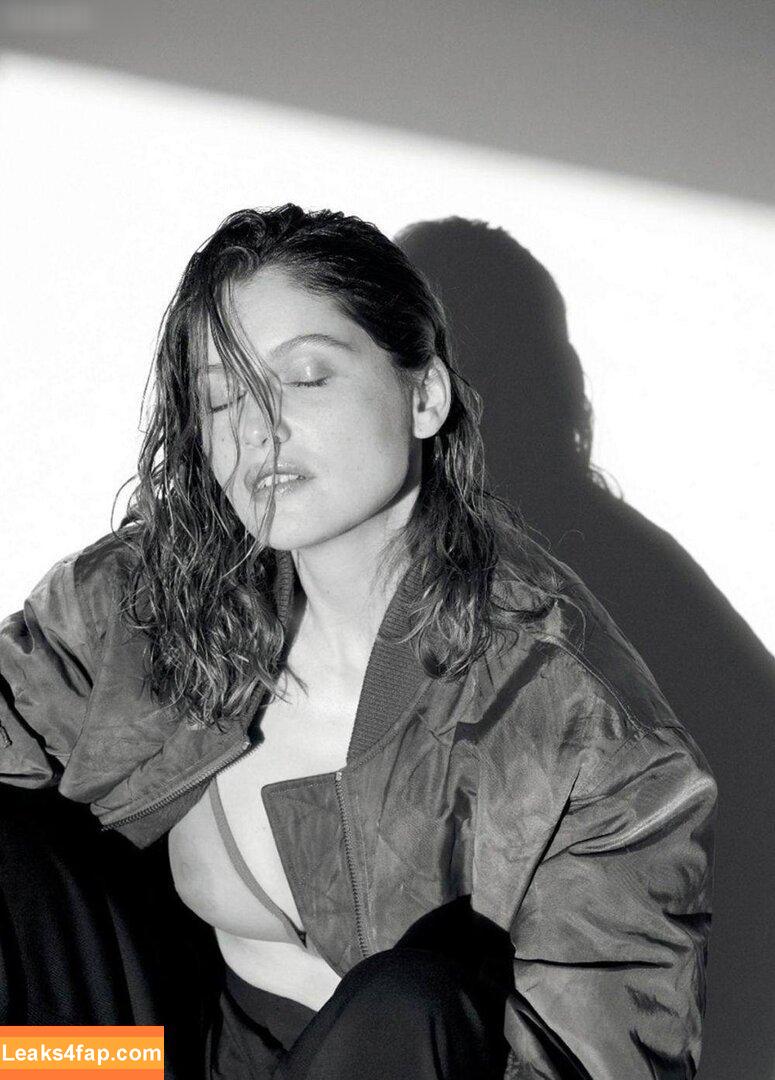 Laetitia Casta / castalaetitia / laetitiacasta / oliviacastaxx leaked photo photo #0146