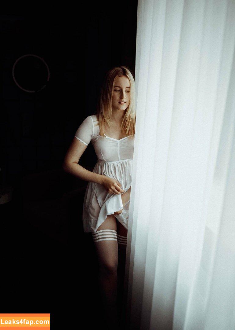 laila_laurent / itslailalaurent leaked photo photo #0178