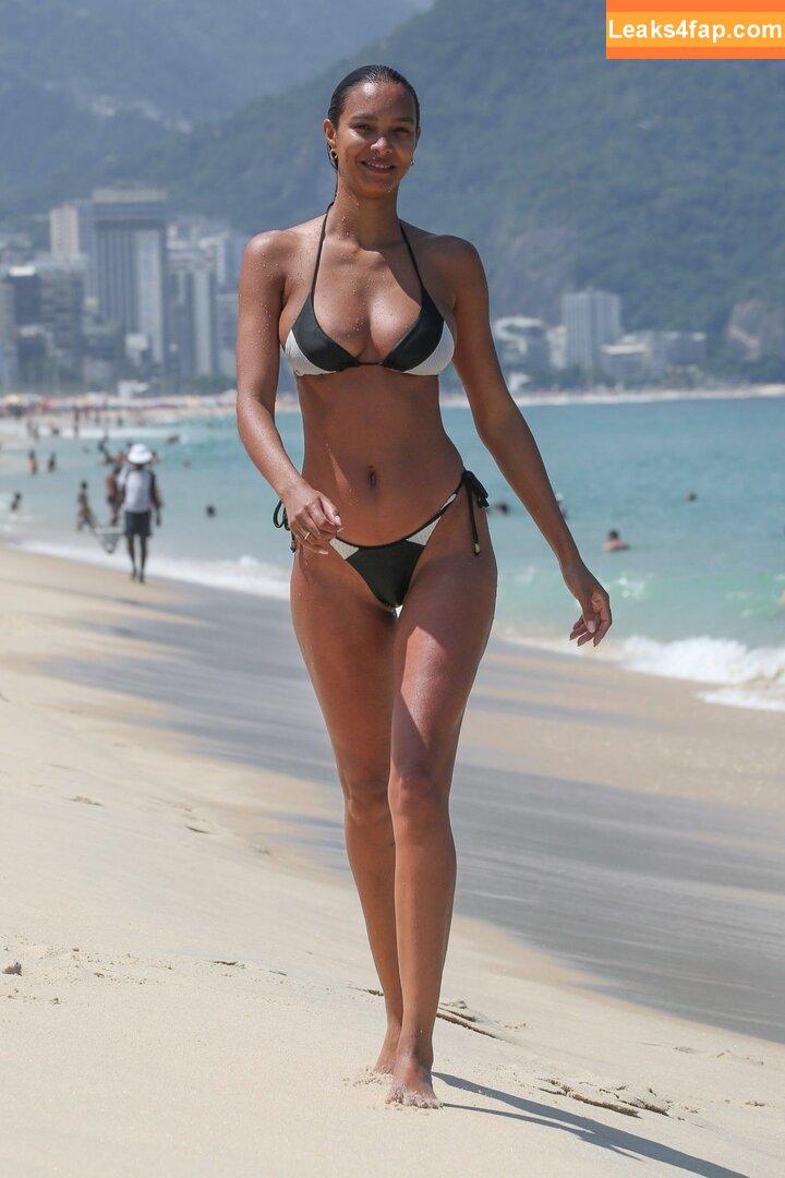 Lais Ribeiro / Lalaribeiro16 / girib / laisribeiro leaked photo photo #0089