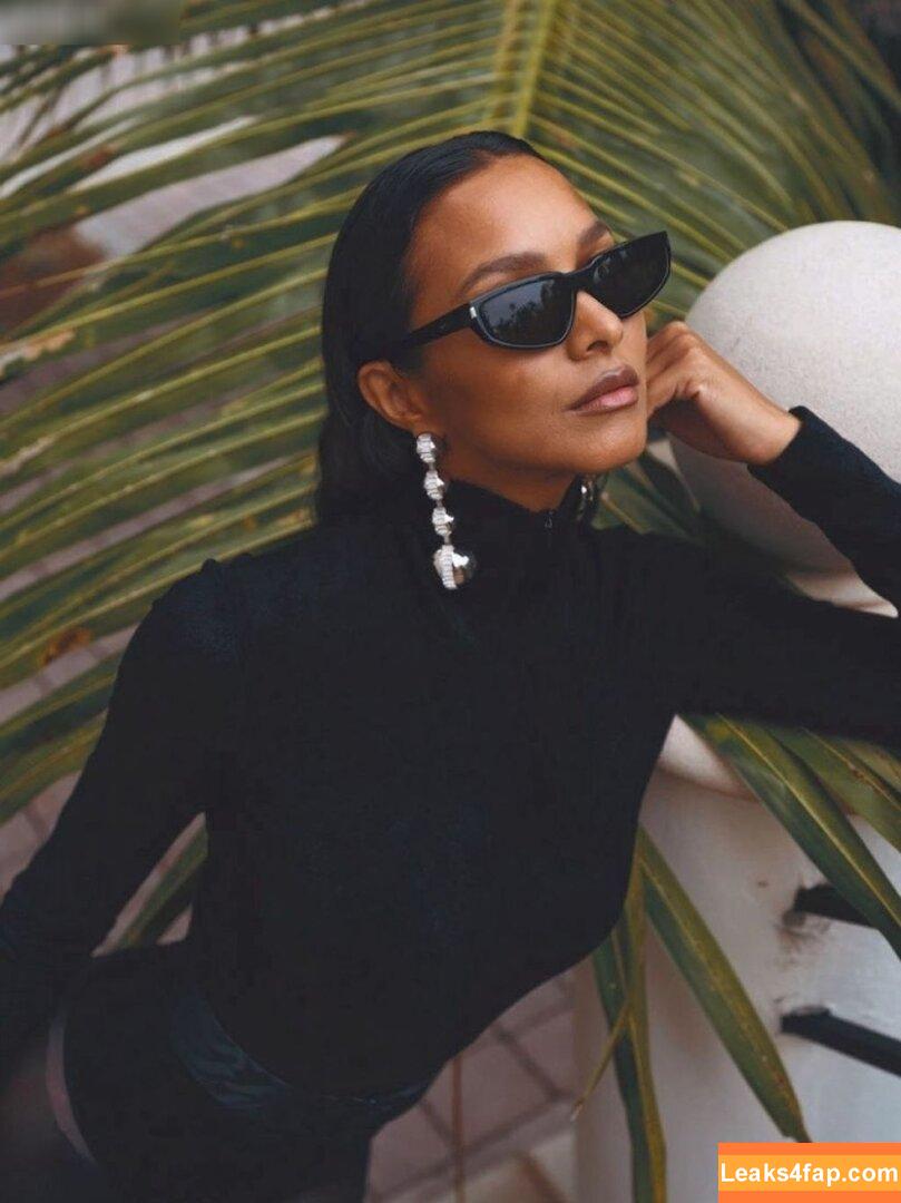 Lais Ribeiro / Lalaribeiro16 / girib / laisribeiro слитое фото фото #0271
