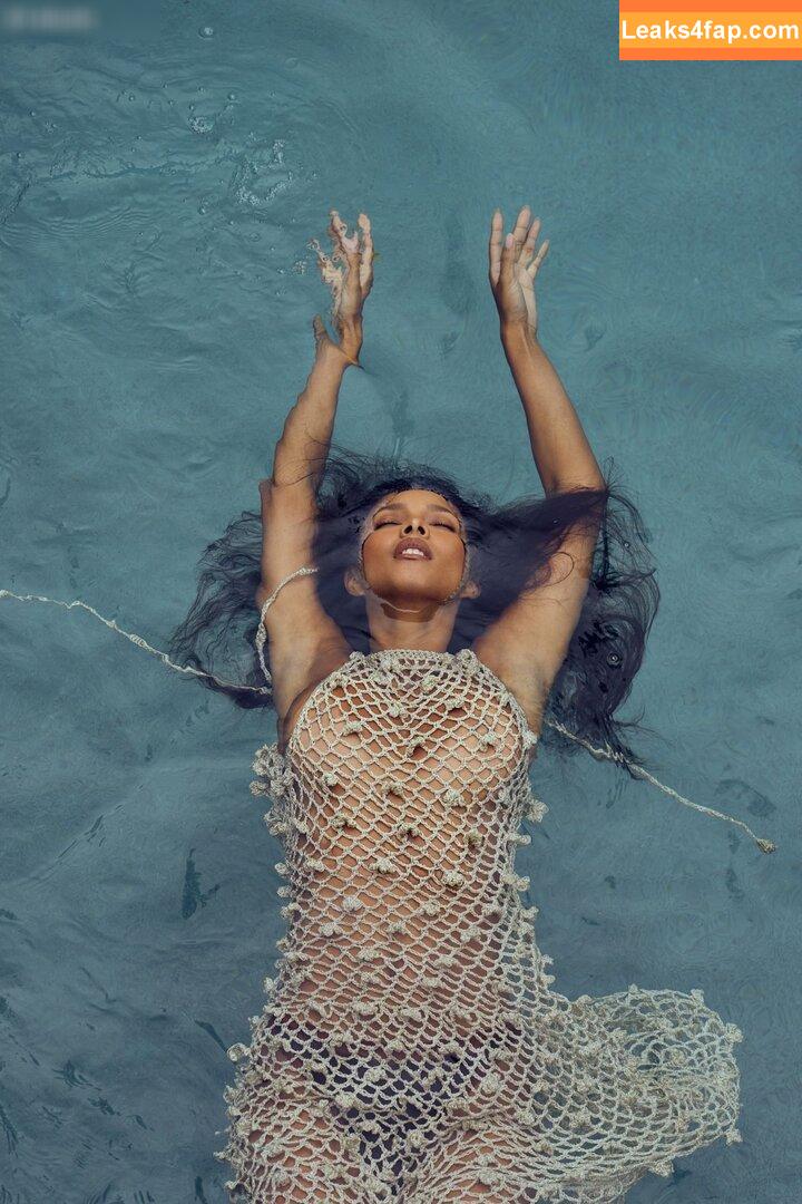 Lais Ribeiro / Lalaribeiro16 / girib / laisribeiro слитое фото фото #0281
