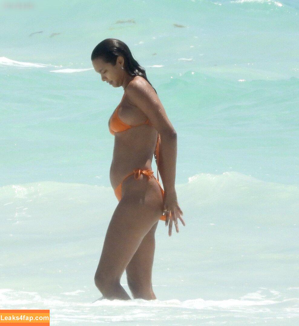 Lais Ribeiro / Lalaribeiro16 / girib / laisribeiro leaked photo photo #0297