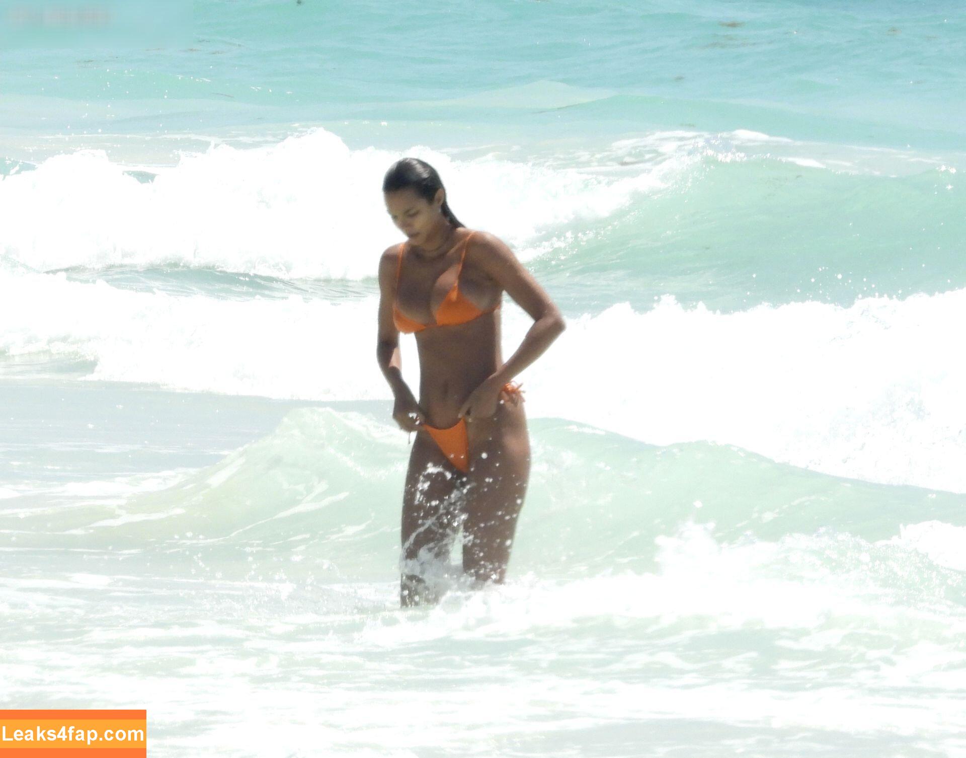 Lais Ribeiro / Lalaribeiro16 / girib / laisribeiro leaked photo photo #0310