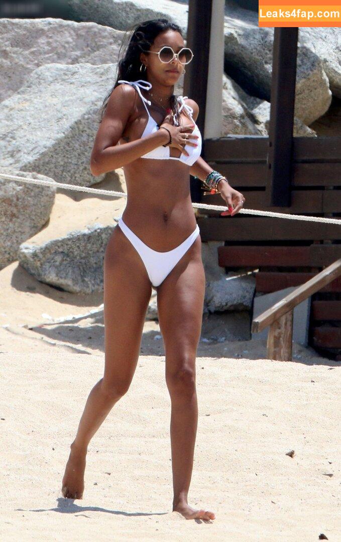 Lais Ribeiro / Lalaribeiro16 / girib / laisribeiro leaked photo photo #0332