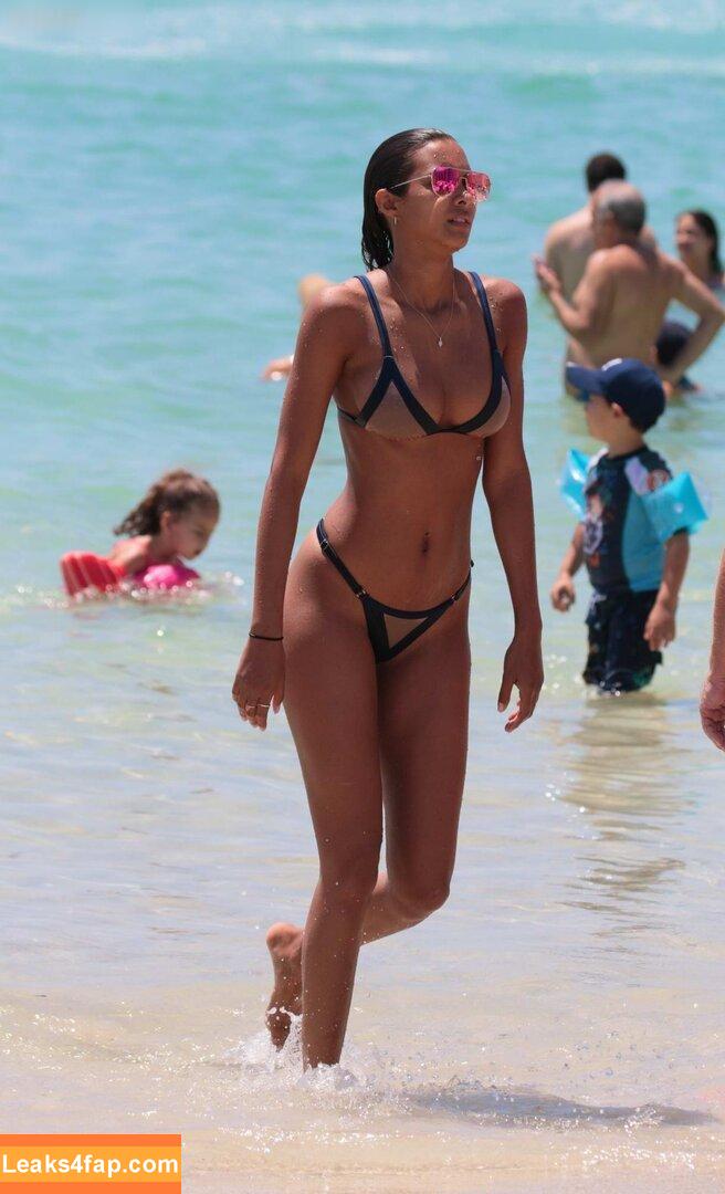 Lais Ribeiro / Lalaribeiro16 / girib / laisribeiro leaked photo photo #0382