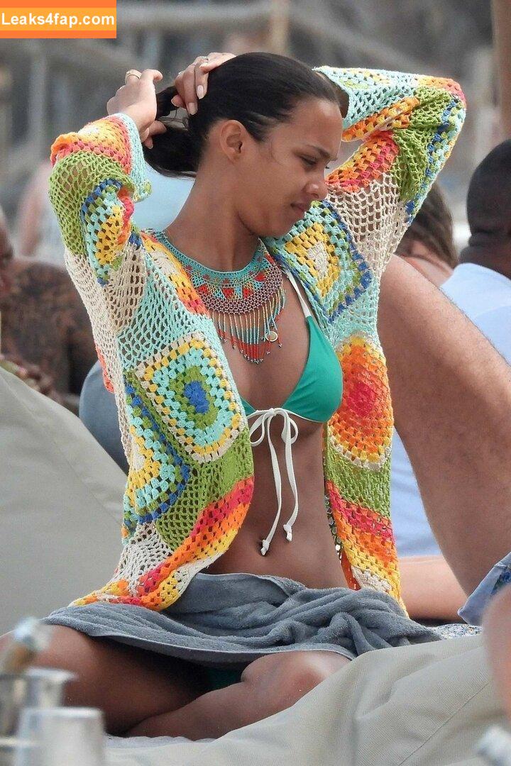 Lais Ribeiro / Lalaribeiro16 / girib / laisribeiro leaked photo photo #0460