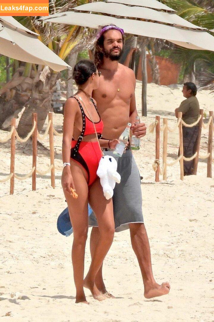 Lais Ribeiro / Lalaribeiro16 / girib / laisribeiro leaked photo photo #0662