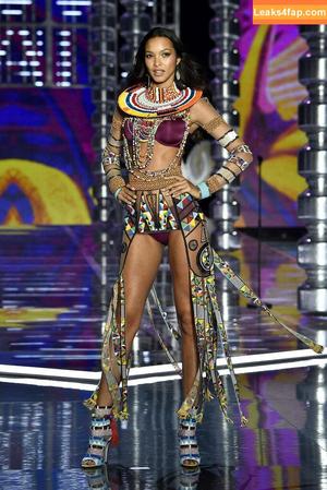 Lais Ribeiro фото #0718