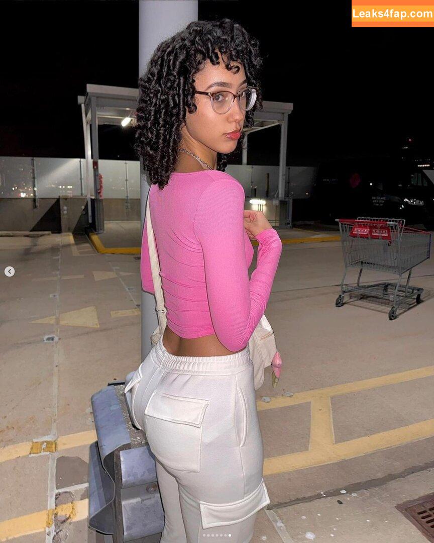 lalayravo /  leaked photo photo #0009