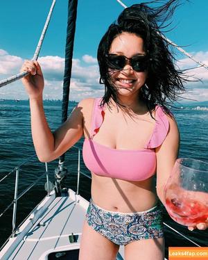 Lana Condor photo #0007