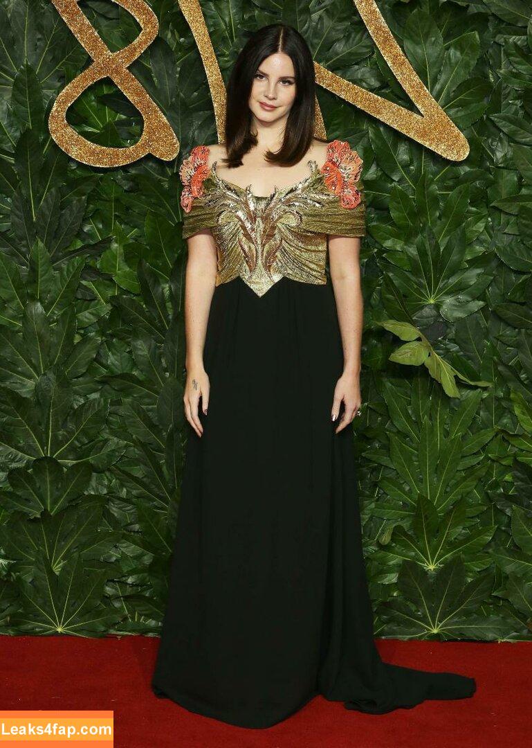 Lana Del Rey / lanadelreypictures / lanaraybabyx слитое фото фото #0152