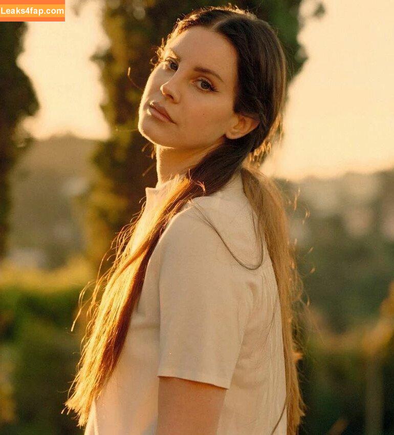 Lana Del Rey / lanadelreypictures / lanaraybabyx слитое фото фото #0205