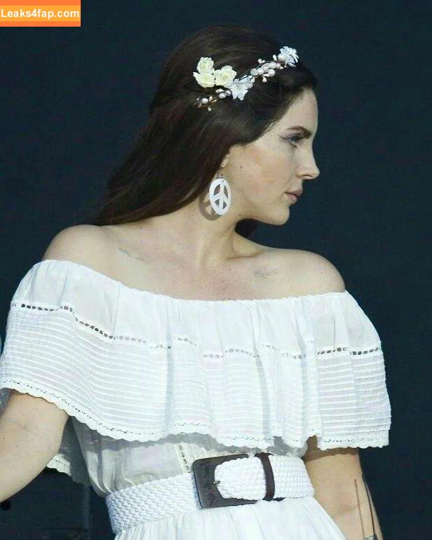 Lana Del Rey / lanadelreypictures / lanaraybabyx слитое фото фото #0243