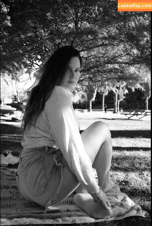 Lana Del Rey / lanadelreypictures / lanaraybabyx leaked photo photo #0385