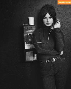 Lana Del Rey photo #0573