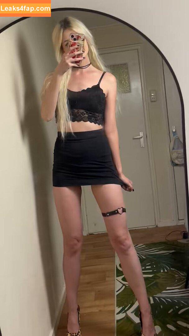 lana_peaches /  leaked photo photo #0015