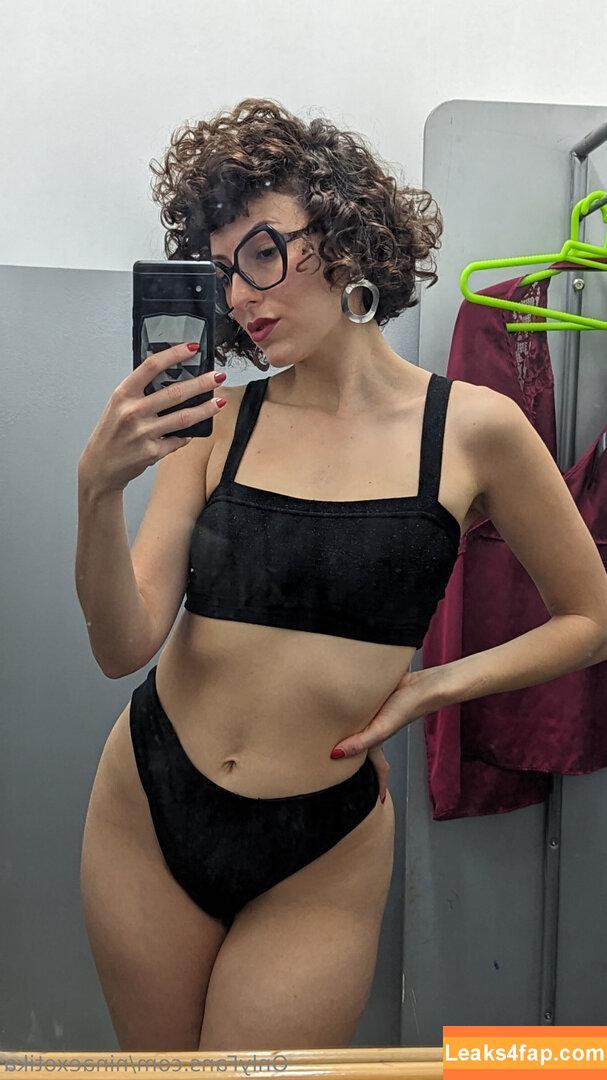 laperradenina /  leaked photo photo #0010