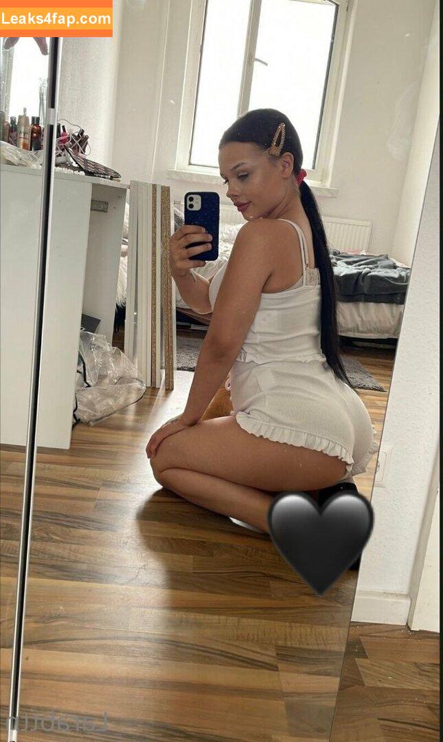 Lara Bttn / lara.bttn.lara / larabttnab18 leaked photo photo #0013