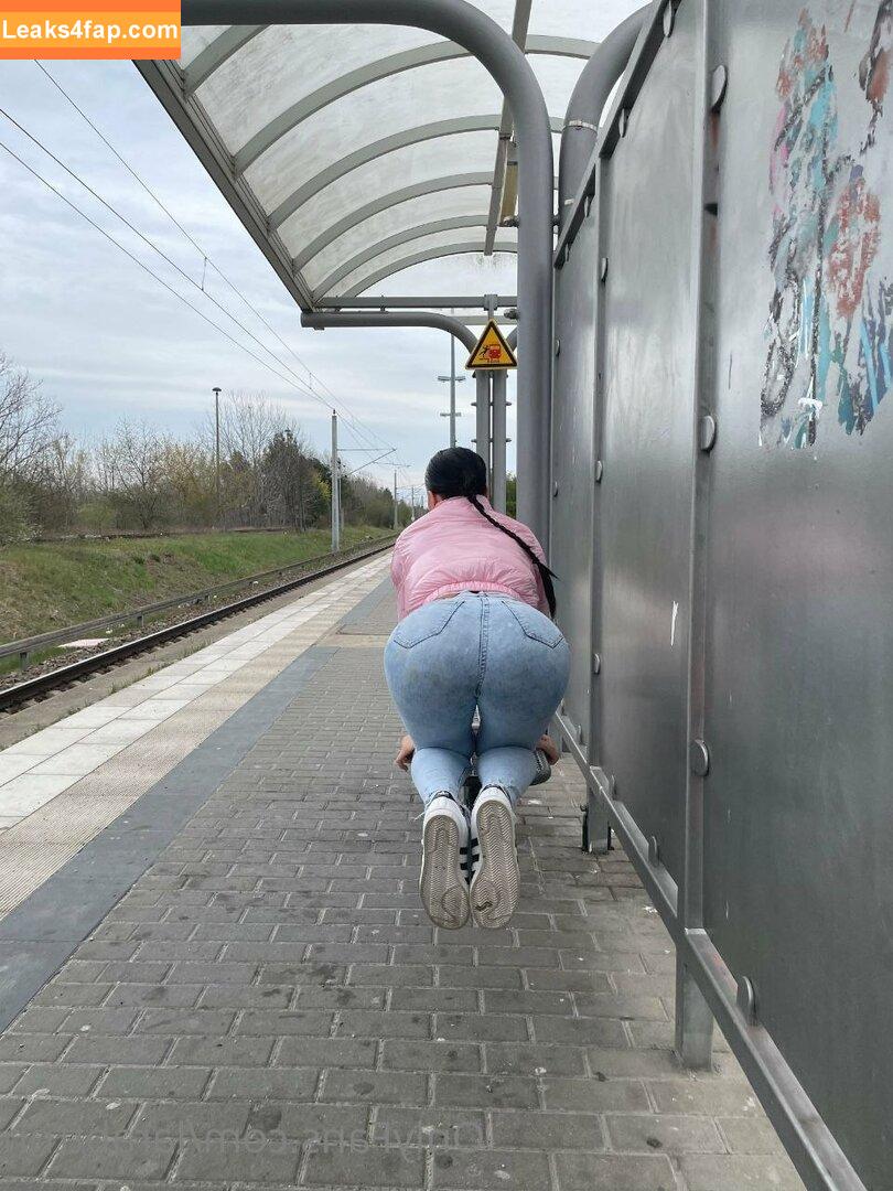Lara Bttn / lara.bttn.lara / larabttnab18 leaked photo photo #0015