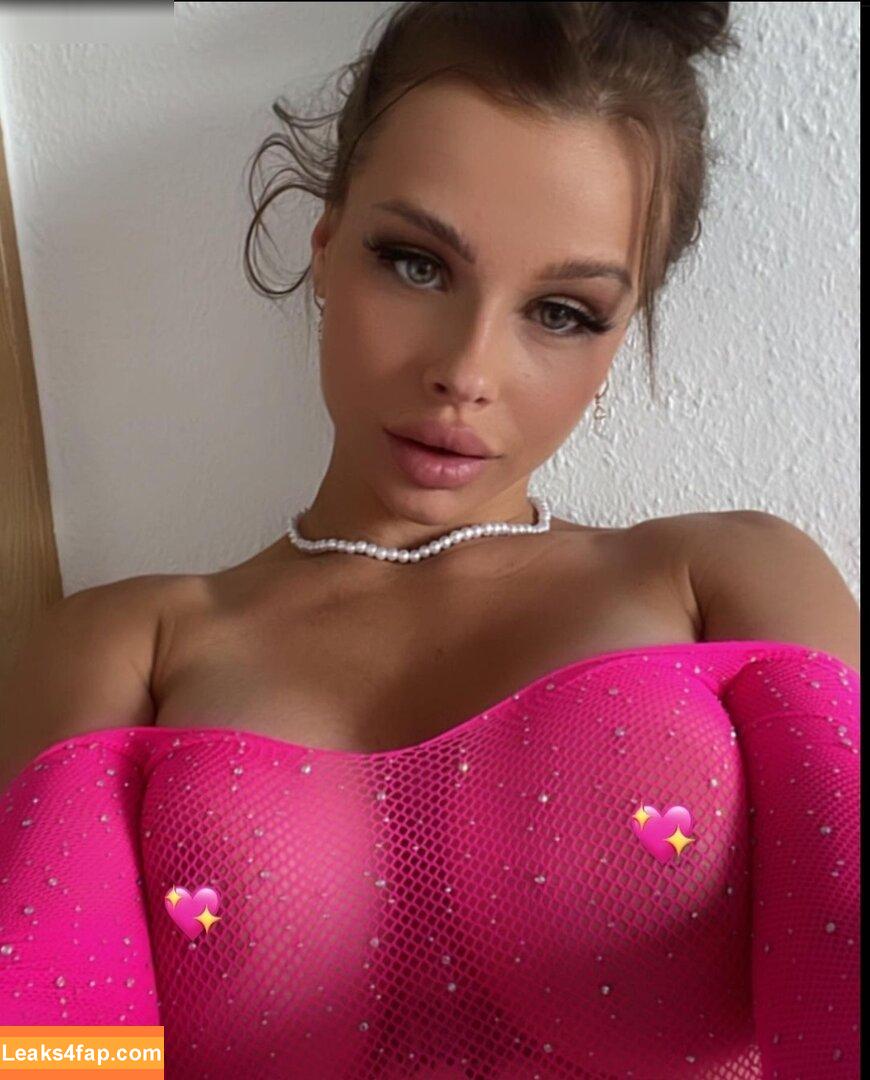 Lara Bttn / lara.bttn.lara / larabttnab18 leaked photo photo #0046