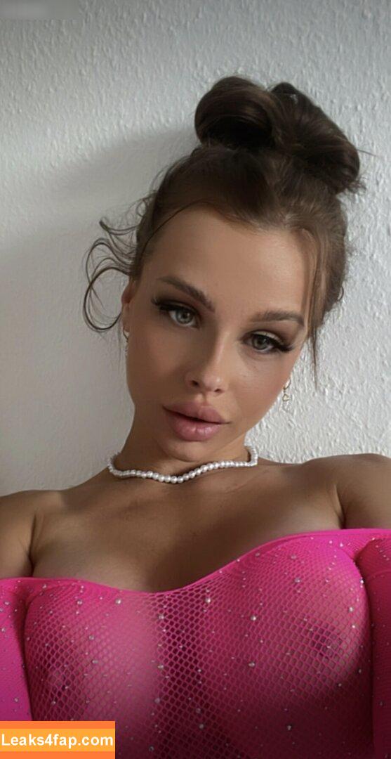Lara Bttn / lara.bttn.lara / larabttnab18 leaked photo photo #0124
