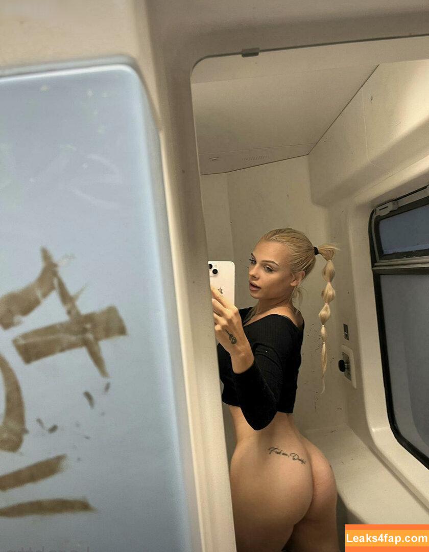 Lara Bttn / lara.bttn.lara / larabttnab18 leaked photo photo #0144