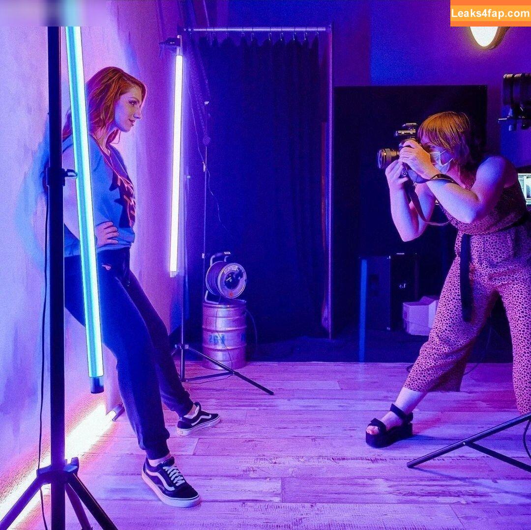 Lara Loft / Lara_Loft / laraloft / sarahtoninx9_ leaked photo photo #0149