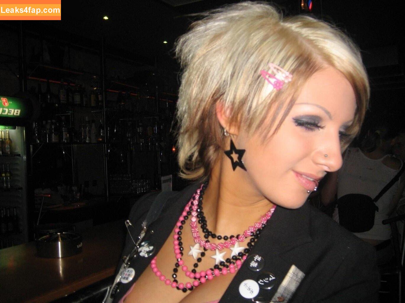 Lara Loft / Lara_Loft / laraloft / sarahtoninx9_ leaked photo photo #0265