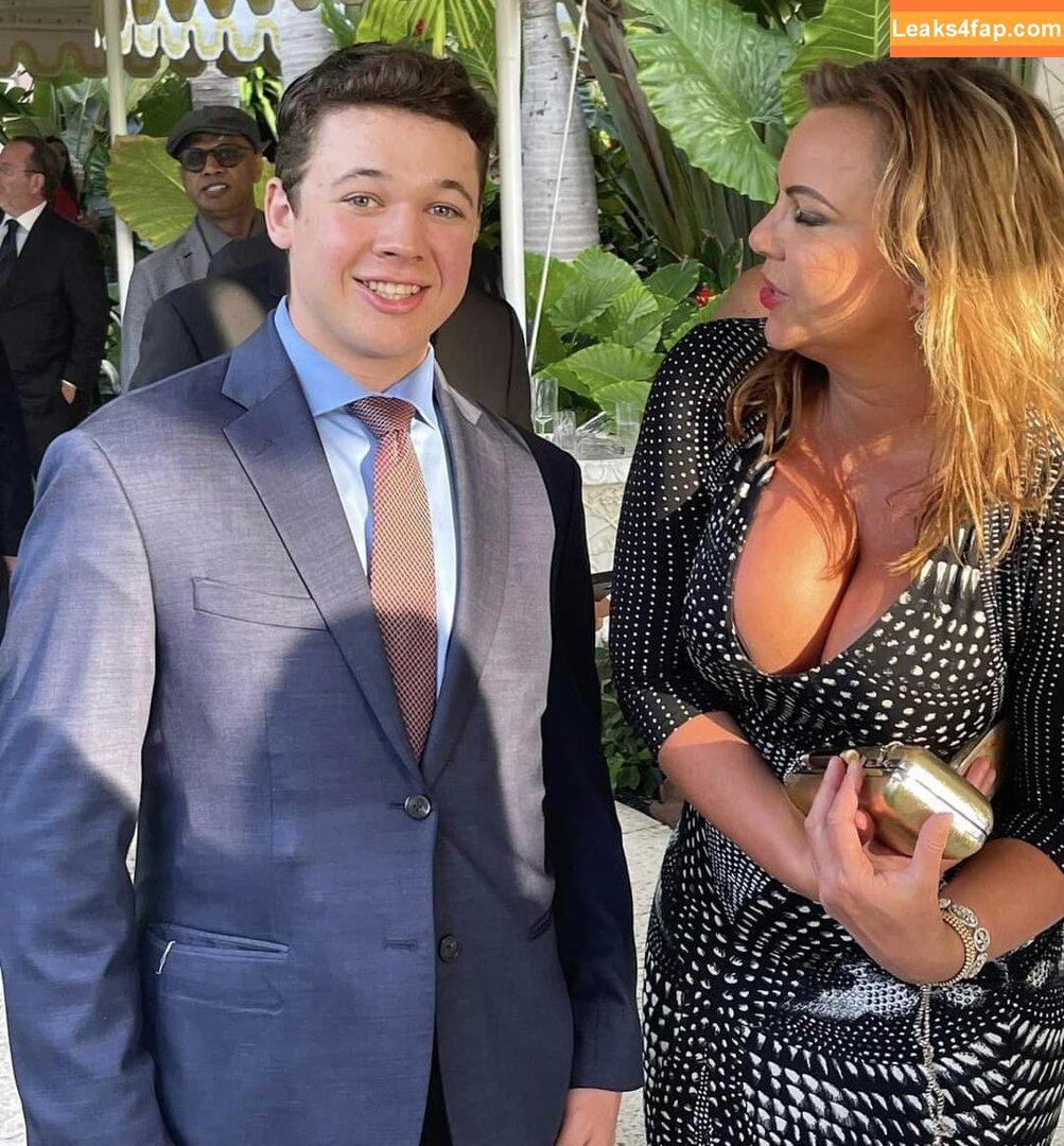 Lara Logan / lara_j_logan leaked photo photo #0013