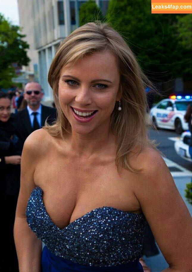 Lara Logan / lara_j_logan leaked photo photo #0014