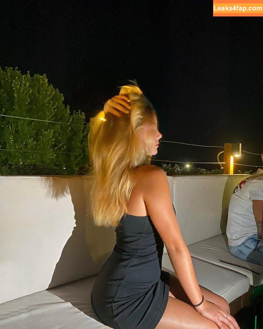 _.lara.sofia /  leaked photo photo #0006